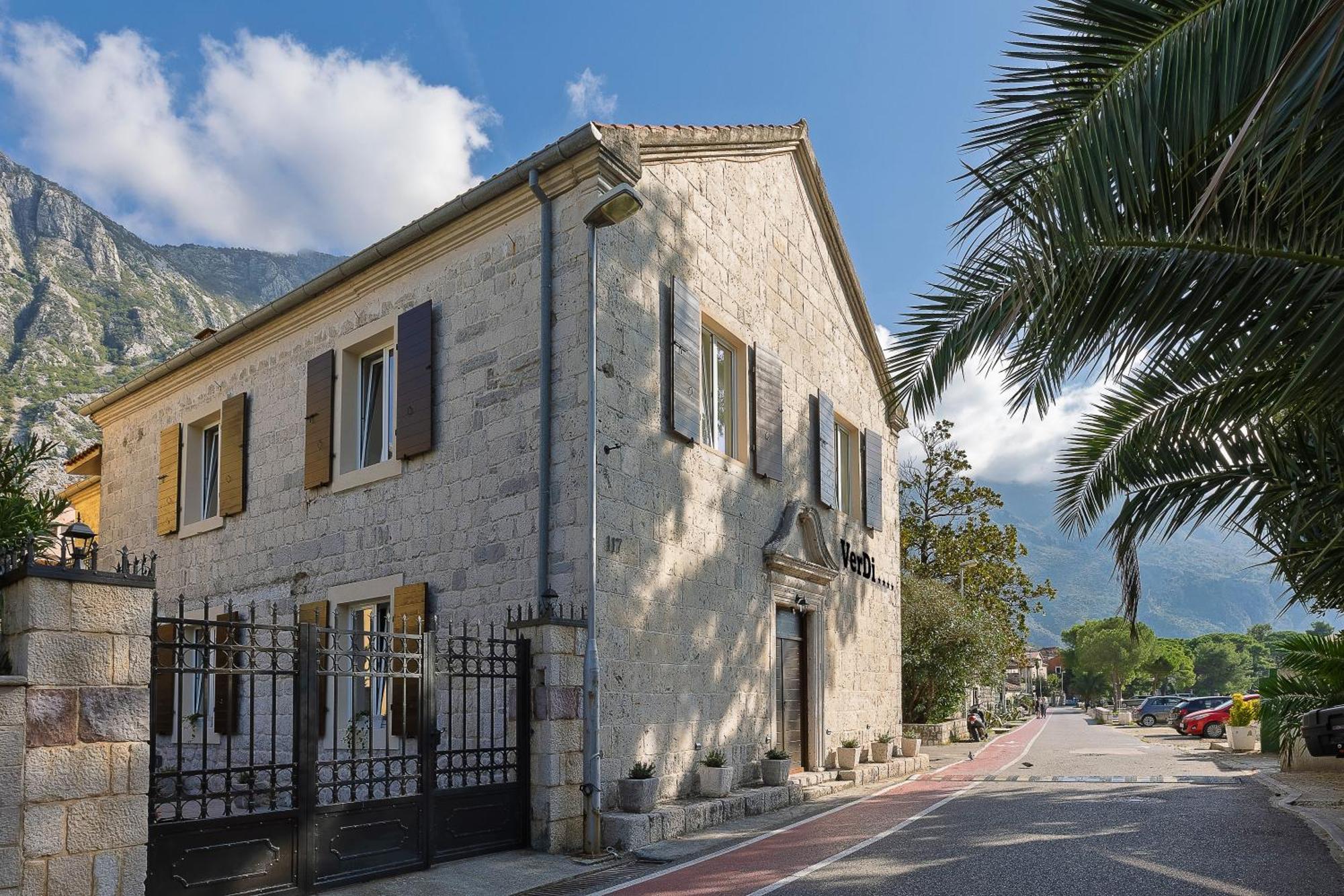 Verdi Kotor Exteriör bild
