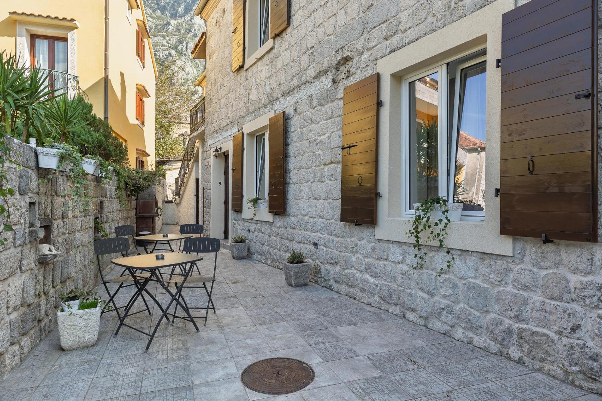 Verdi Kotor Exteriör bild