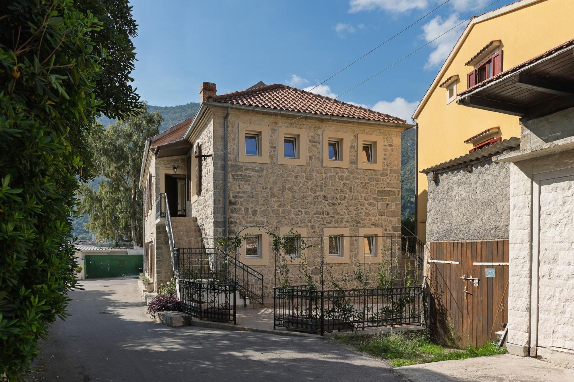Verdi Kotor Exteriör bild